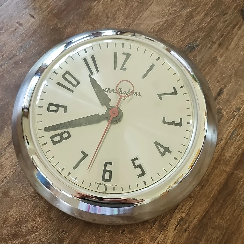 MCM Art Deco working Mastercrafters wall clock Model 443